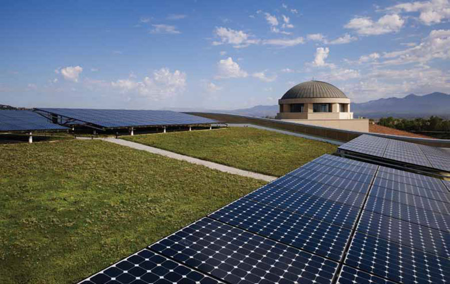 Integrating Green Roofs with Solar